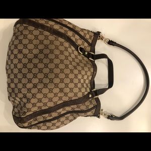 Gucci | Authentic GG Canvas Monogram Shoulder Bag